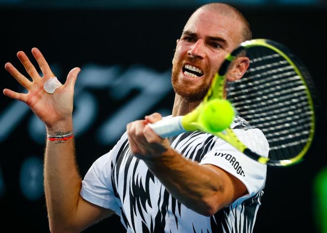 Adrian Mannarino a remporté son second titre ATP en carrière ce samedi - © Belga - Icon Sports