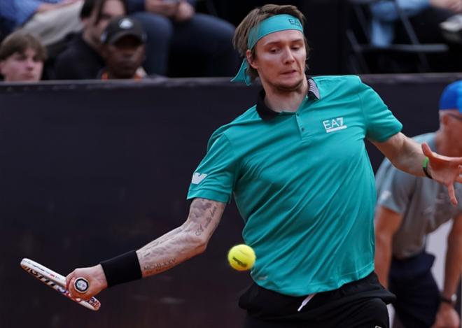 Alexandr Bublik a joué un match de très haut niveau ce lundi à RG - © Alexandre Hergott - Open Parc