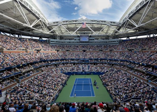 Le Arthur Ashe Stadium où vont se dérouler les principales finales de l'US Open - © Rolex - Jed Jacobsohn
