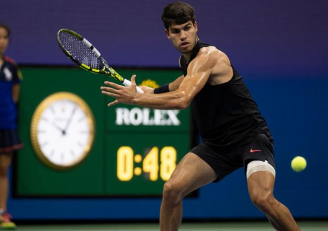 Carlos Alcaraz est tombé sur plus fort que lui ce samedi à Indian Wells - © Rolex - Jon Buckle