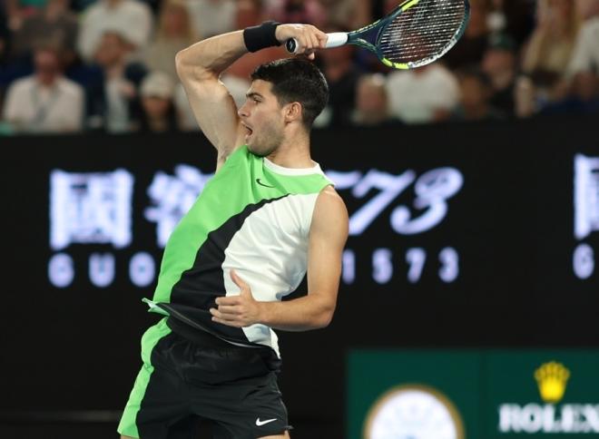 Carlos Alcaraz s'est qualifié pour sa première finale à Melbourne - © Rolex - Antoine Couvercelle