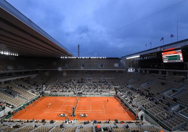 Le central de Roland Garros pourra accueillir plus de public cette année - © Susa - Icon Sport
