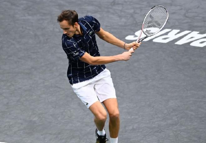 Daniil Medvedev s'est montré solide ce dimanche au Masters ATP - © Tecnifibre