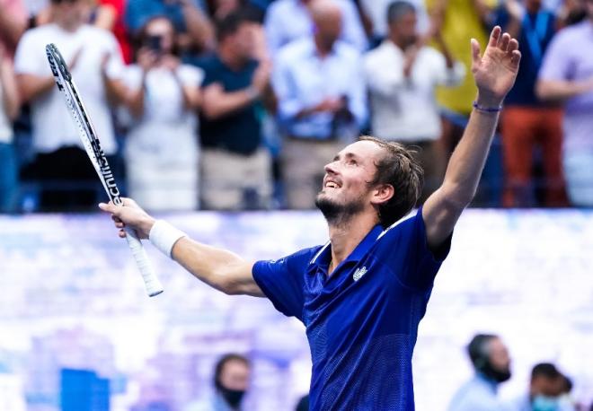 Daniil Medvedev a remporté son 1er titre du Grand Chelem ce dimanche à New-York - © Abaca - Icon Sport