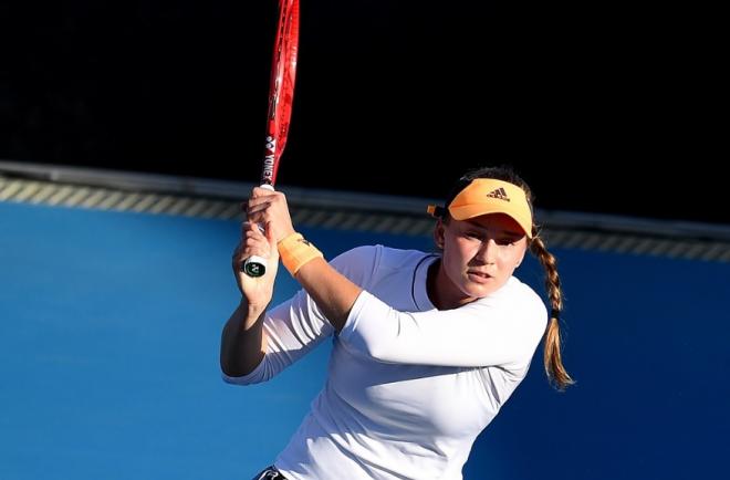 Elena Rybakina a signé sa 14ème victoire de la saison ce vendredi à Saint-Petersbourg pour se qualifier pour les 1/2 finales aux dépens de Océane Dodin - © DR