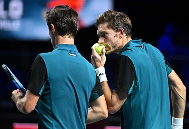 Roger- Vasselin, de dos, et Mahut ont raté le coche ce dimanche en Coupe Davis - © Corinne Dubreuil - Moselle Open Metz