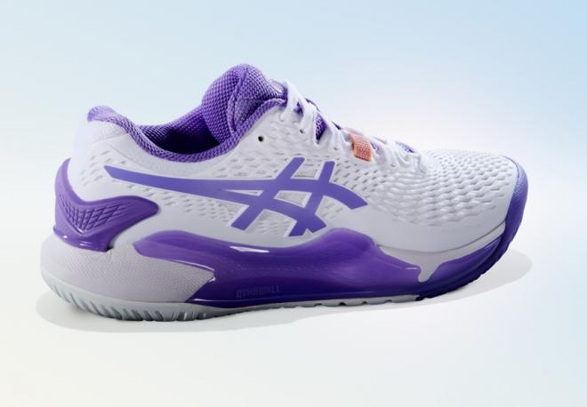 La ASICS Gel-Résolution 9 femmes est proposée avec semelles multi-surfaces (ici à l'image) et en version Clay (terre battue) - © Asics & Tennisleader.fr