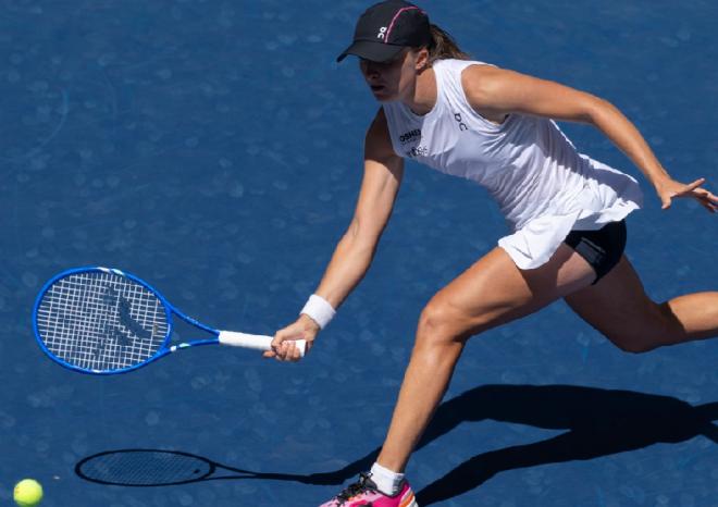 Iga Swiatek n'a pas complètement convaincu ce lundi à Melbourne - © Rolex - Jed Jacobsohn