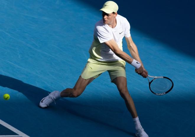 Jannik Sinner a connu une entrée très tranquille ce mardi à Melbourne - © Rolex - Jon Buckle