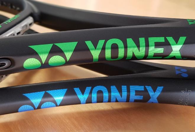 La sortie de la nouvelle raquette Ezone de YONEX, ici en gros plan, est prévue pour 2020 - © DR