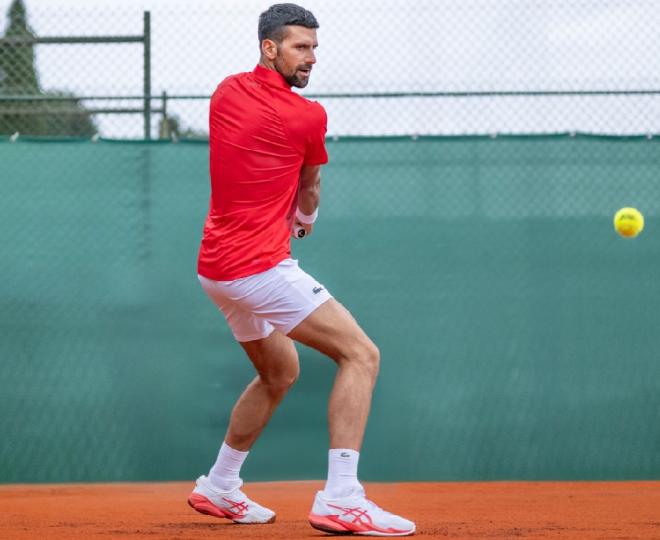 Novak Djokovic (ex- N°1 ATP), ici à l'image à Monte-Carlo, équipé des chaussures ASICS COURT FF3 NOVAK CLAY - © ASICS
