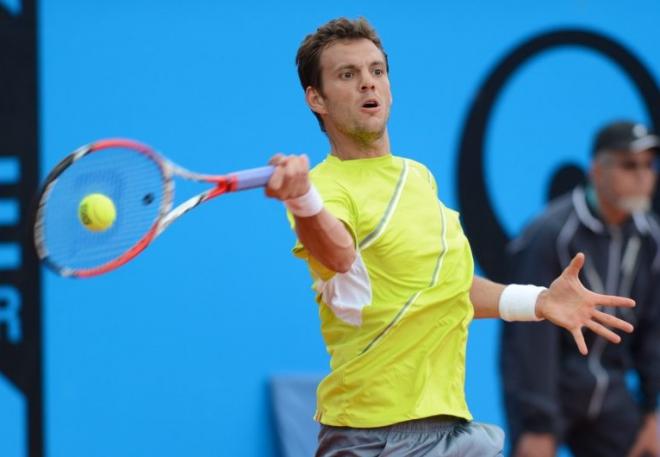 Paul-Henri Mathieu a chuté dès son entrée en lice lundi au Queen's face au Slovène Aljaz Bedene - © DR