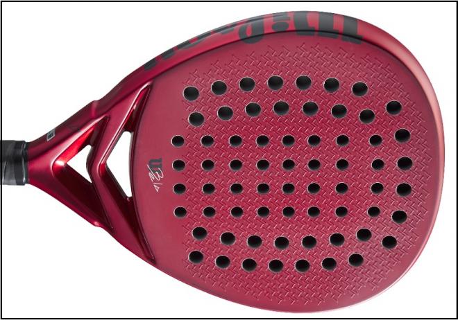 La nouvelle raquette de Padel BELA PRO V2 de WILSON sera disponible à la vente dès le 15 décembre - © Wilson