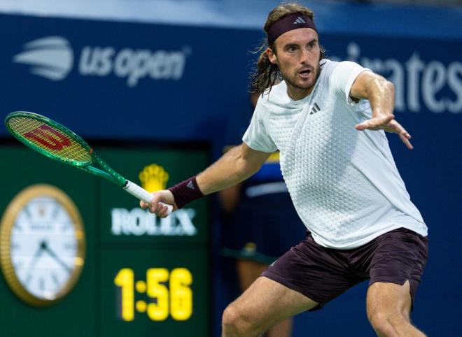 Stefanos Tsitsipas est de retour en 2ème semaine en Grand Chelem - © Rolex - Jon Buckle