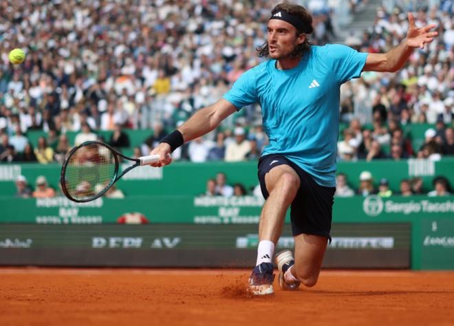 Stefanos Tsitsipas a remporté le titre sur la terre battue de Gstaad - © Rolex - Antoine Couvercelle