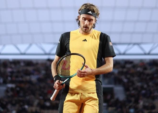 Stefanos Tsitsipas n'est plus que l'ombre de lui-même depuis des mois - © Rolex- Antoine Couvercelle