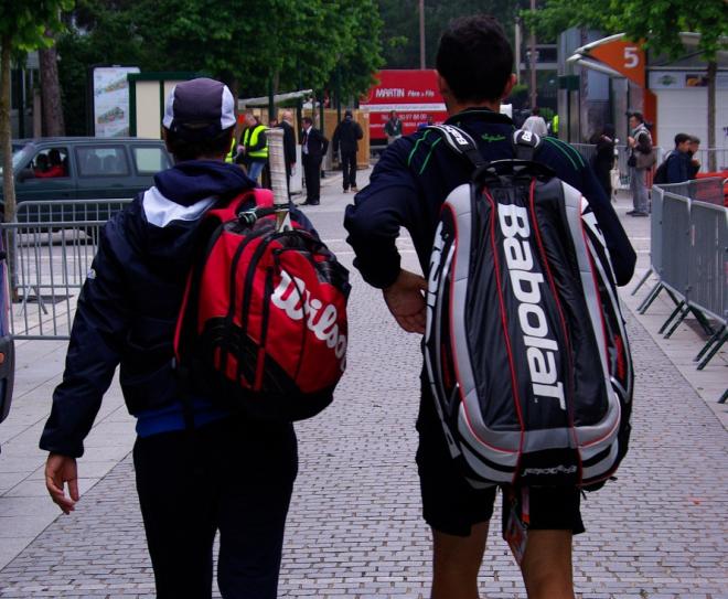 Sac à dos, thermo-bag, simple housse de protection...choisissez toujours selon vos besoins - © Tennisleader