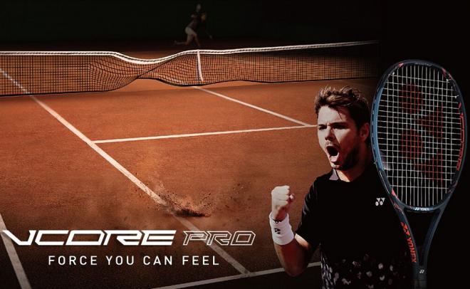 La V Core Pro de Yonex est la raquette jouée par Stan Wawrinka - © DR