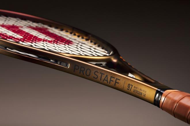 La nouvelle version de la WILSON PRO STAFF 97, en couleur bronze  - © Wilson